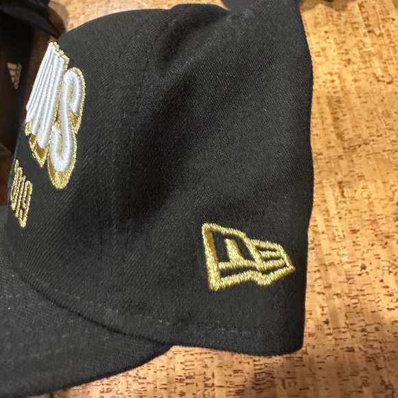 New Era 2019 Raptors Championship Hat - Picture 3 of 4